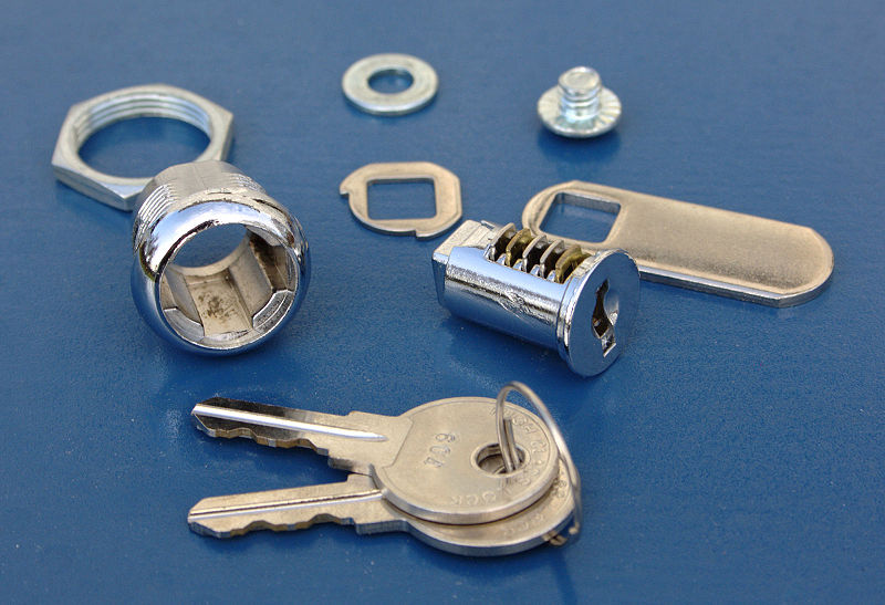 File:Biltema wafer lock disassembled.jpeg