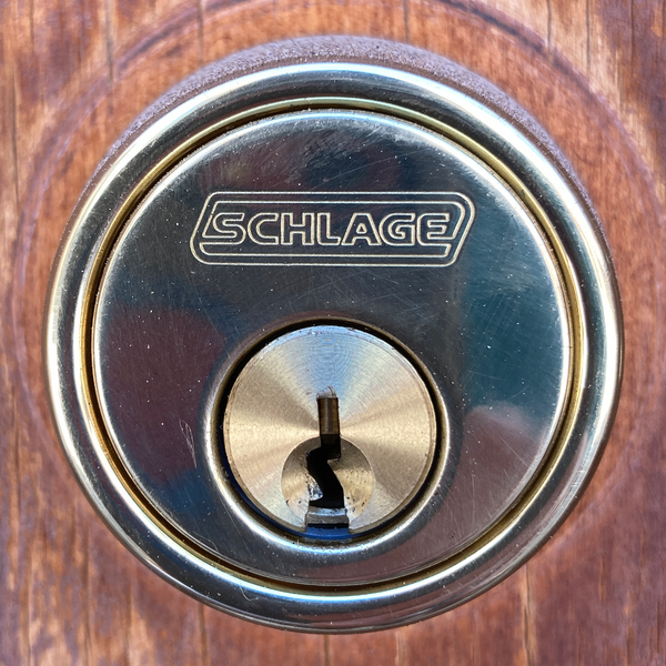 File:Schlage keyway logo.png